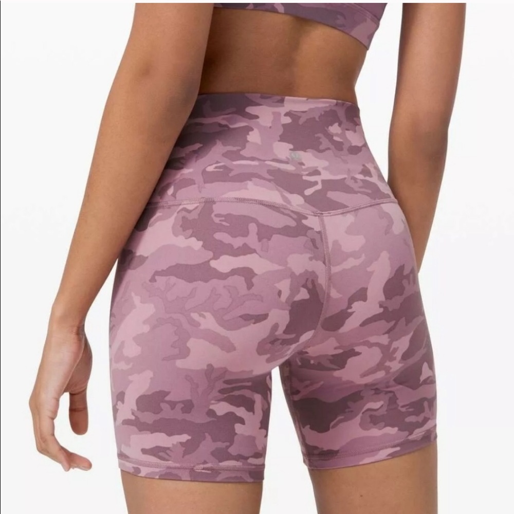 Lululemon Align Bike Shorts - 6 Inch - Pink Camo